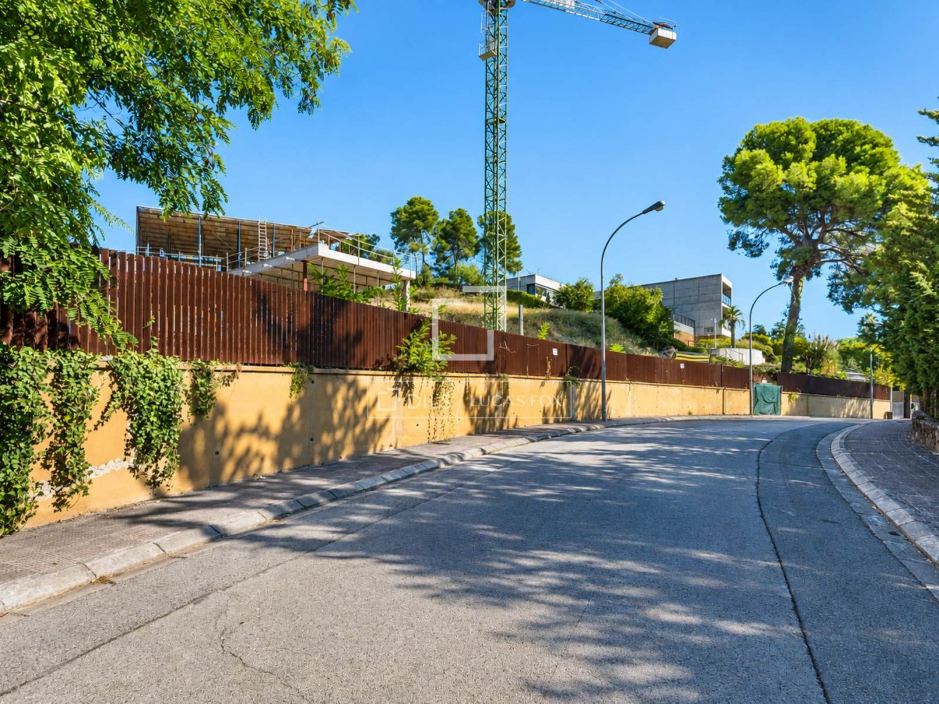 Land plot in Bellaterra, Barcelona, Spain 6 bedrooms, 471 sq.m. No. 199166
