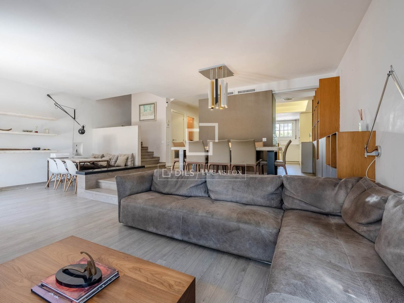 Villa in Esplugues de Llobregat, Barcelona, Spain 5 bedrooms, 354 sq.m. No. 195620