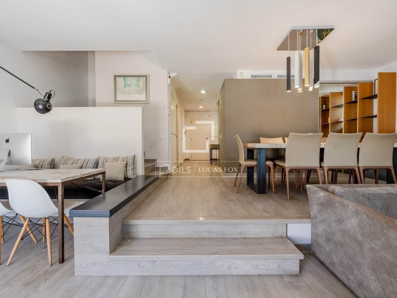 Villa in Esplugues de Llobregat, Barcelona, Spain 5 bedrooms, 354 sq.m. No. 195620