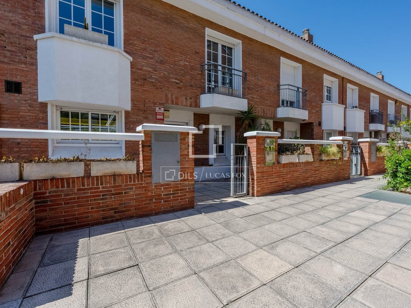 Villa in Esplugues de Llobregat, Barcelona, Spain 5 bedrooms, 354 sq.m. No. 195620