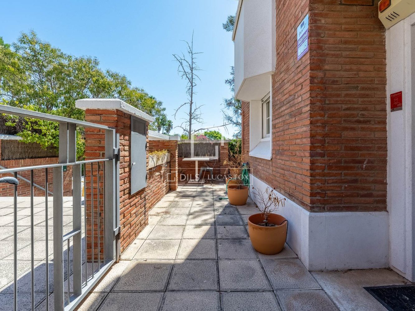 Villa in Esplugues de Llobregat, Barcelona, Spain 5 bedrooms, 354 sq.m. No. 195620