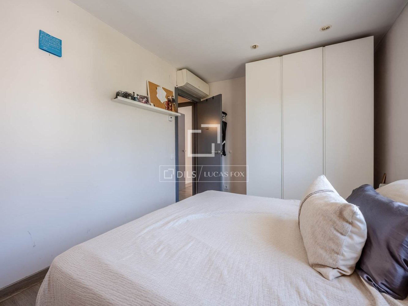 Villa in Esplugues de Llobregat, Barcelona, Spain 5 bedrooms, 354 sq.m. No. 195620