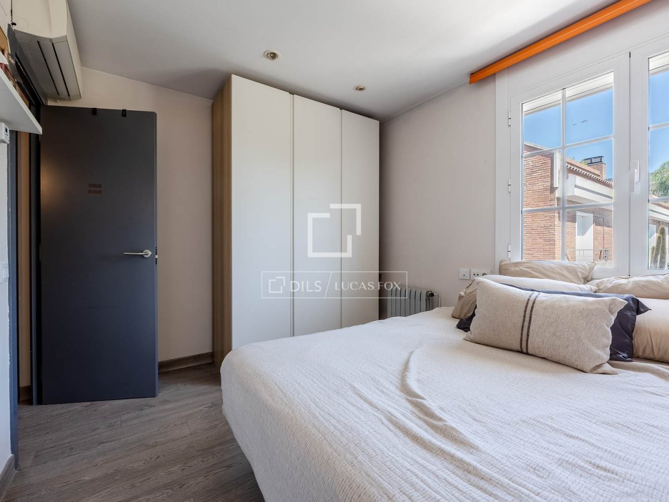 Villa in Esplugues de Llobregat, Barcelona, Spain 5 bedrooms, 354 sq.m. No. 195620