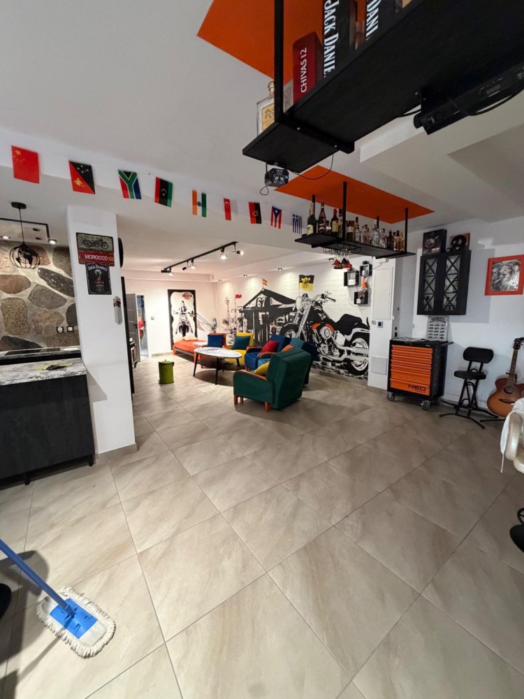 Kommersiell fastighet i Torrevieja, Alicante, Spanien 100 kvm. Nr. 198506