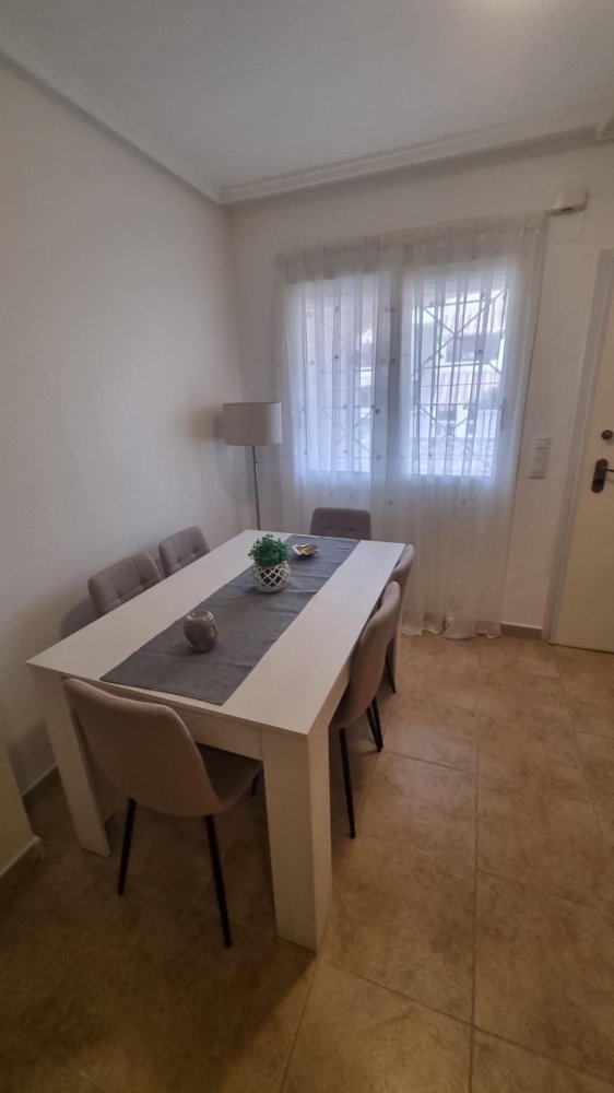 Bungalowi Torrevieja, Alicante, Espanja 2 makuuhuonetta, 70 m2 No. 198991
