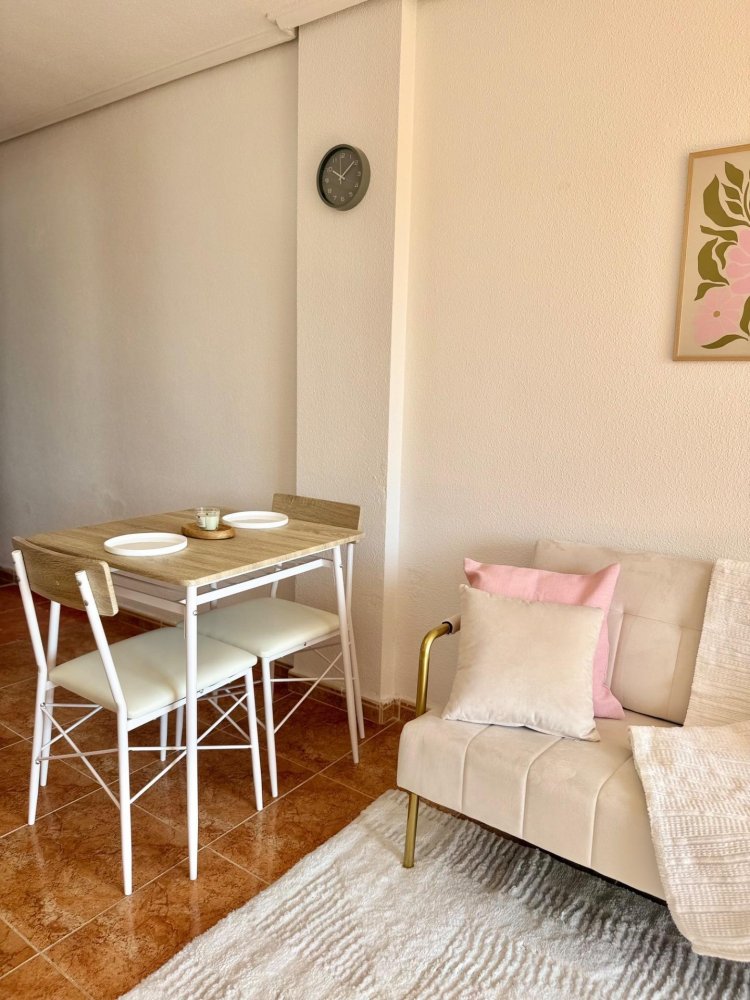 Apartamento en Torrevieja, Alicante, España 1 dormitorio, 59 m2 No. 198758