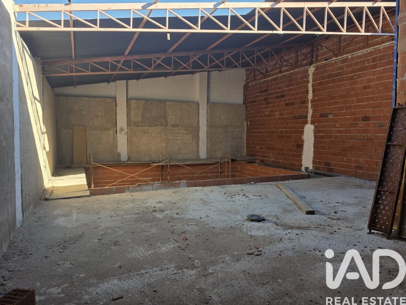 Commercial property in Puente Tocinos, Murcia, Spain 4 bedrooms, 287 sq.m. No. 199575
