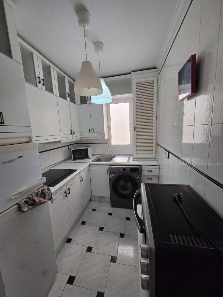 Apartment in Torrevieja, Alicante, Spain 3 bedrooms, 71 sq.m. No. 198091