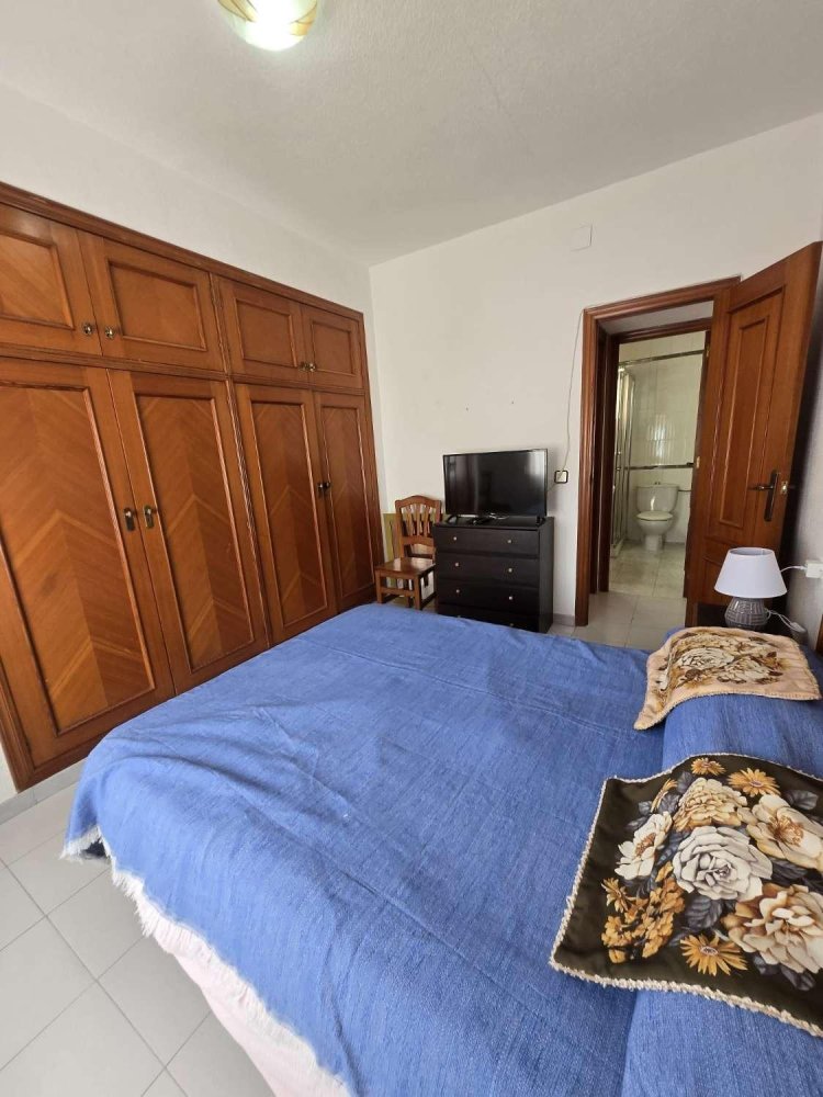 Apartment in Torrevieja, Alicante, Spain 3 bedrooms, 71 sq.m. No. 198091