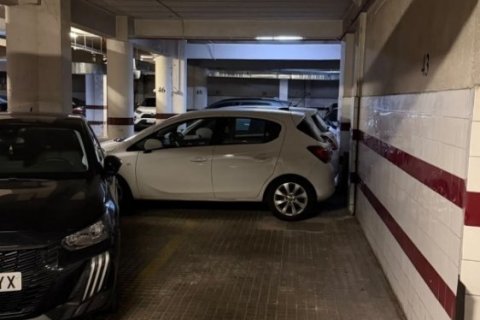 Parking in Madrid, Spain 15 sq.m. No. 199526