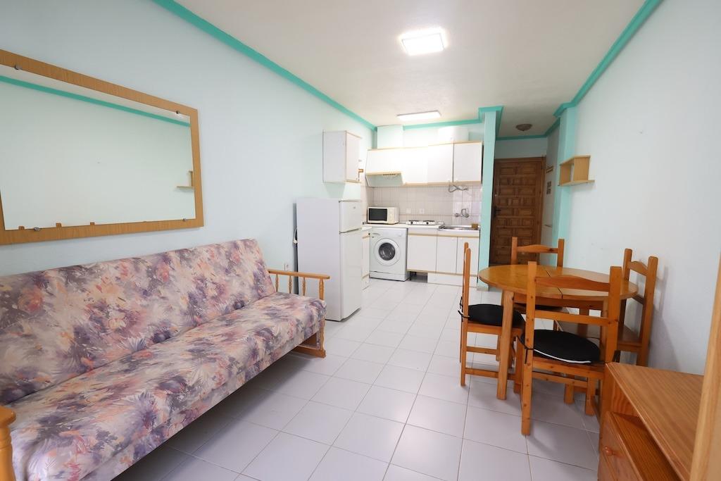 Apartamento en Torrevieja, Alicante, España 24 m2 No. 198756