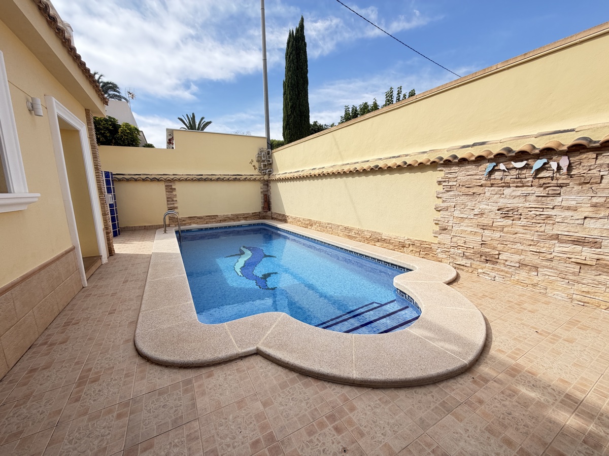 Villa in Cabo Roig, Alicante, Spanien 4 Schlafzimmer, 150 m2 Nr. 199759