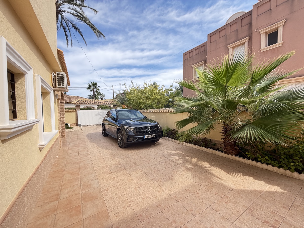 Villa in Cabo Roig, Alicante, Spanien 4 Schlafzimmer, 150 m2 Nr. 199759