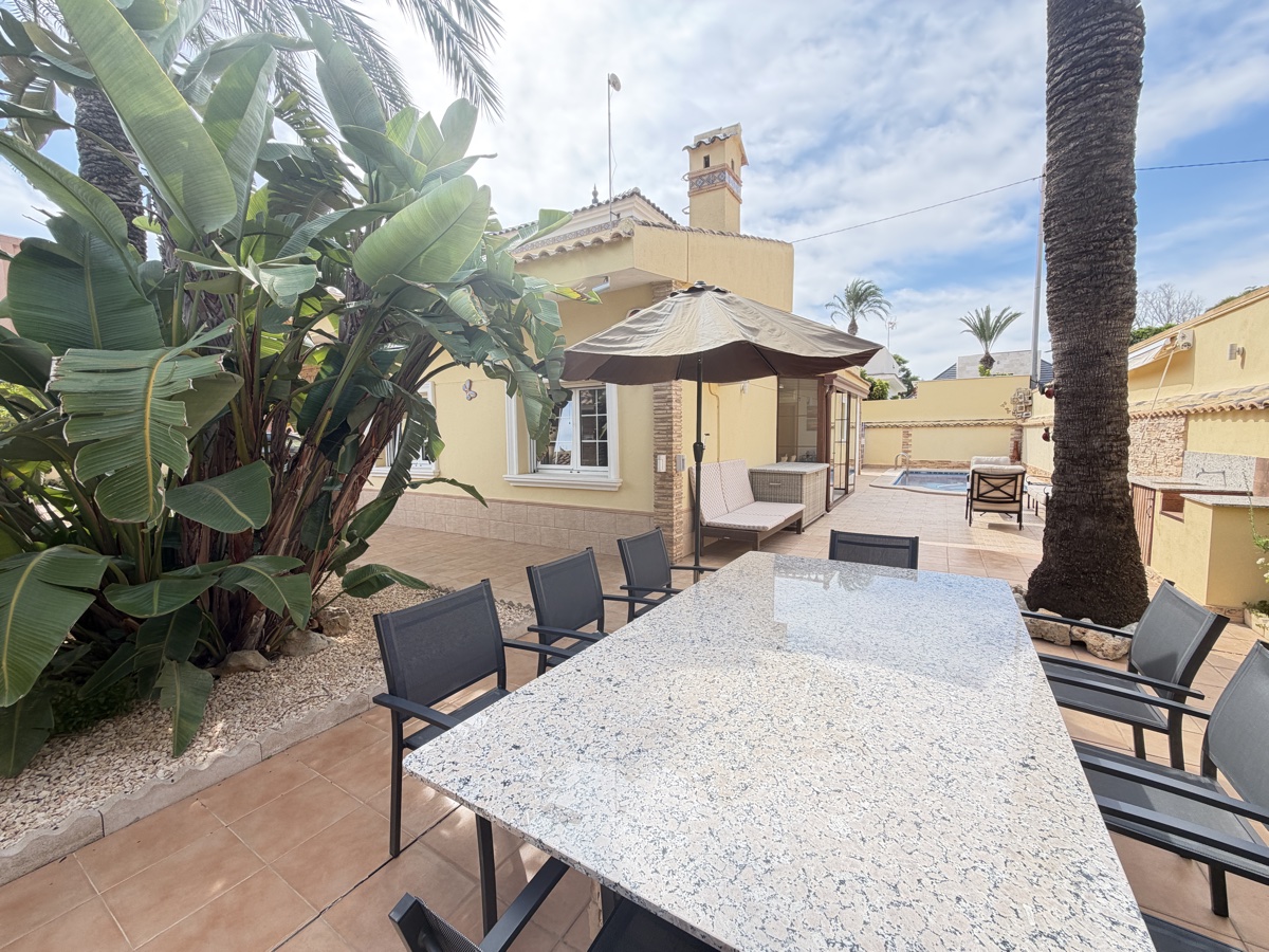 Villa in Cabo Roig, Alicante, Spanien 4 Schlafzimmer, 150 m2 Nr. 199759