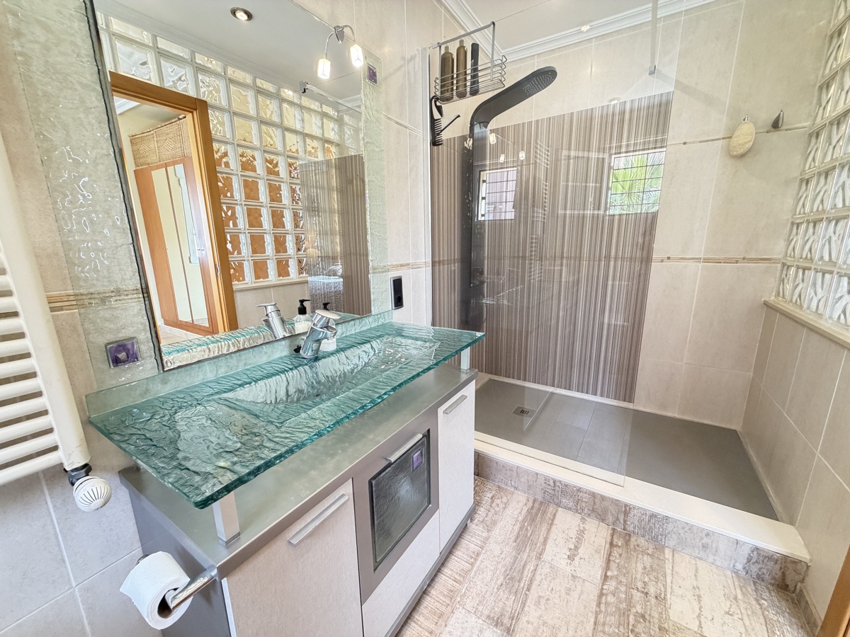 Villa in Cabo Roig, Alicante, Spanien 4 Schlafzimmer, 150 m2 Nr. 199759
