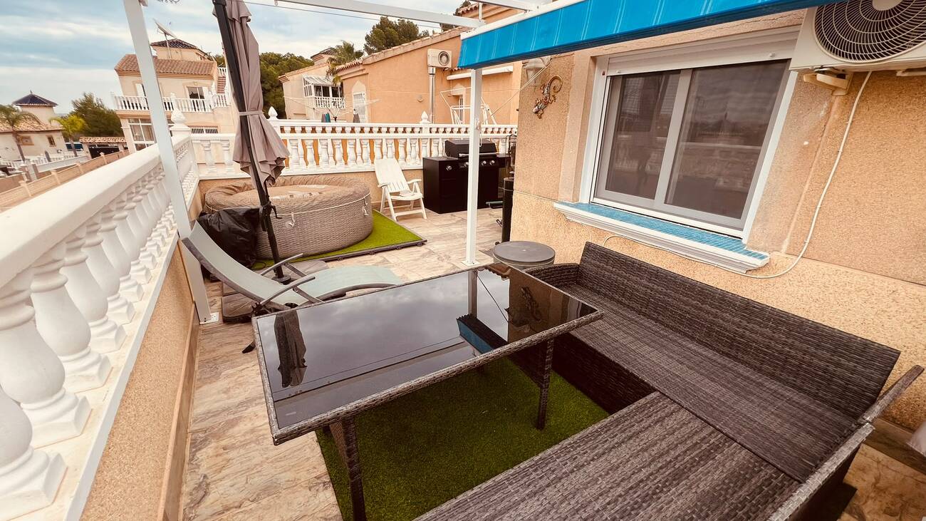 Villa in Villamartin, Alicante, Spanien 3 Schlafzimmer, 160 m2 Nr. 198983