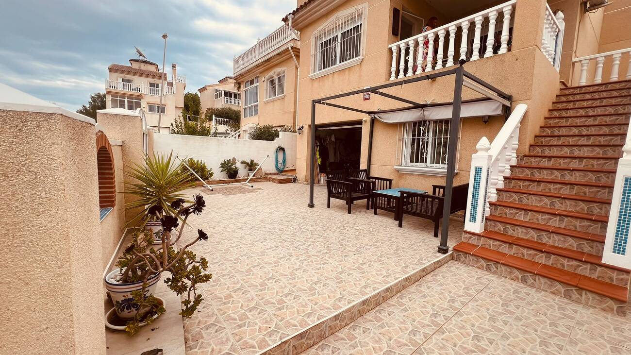 Villa in Villamartin, Alicante, Spanien 3 Schlafzimmer, 160 m2 Nr. 198983