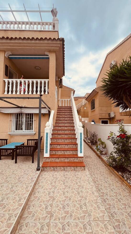 Villa in Villamartin, Alicante, Spanien 3 Schlafzimmer, 160 m2 Nr. 198983