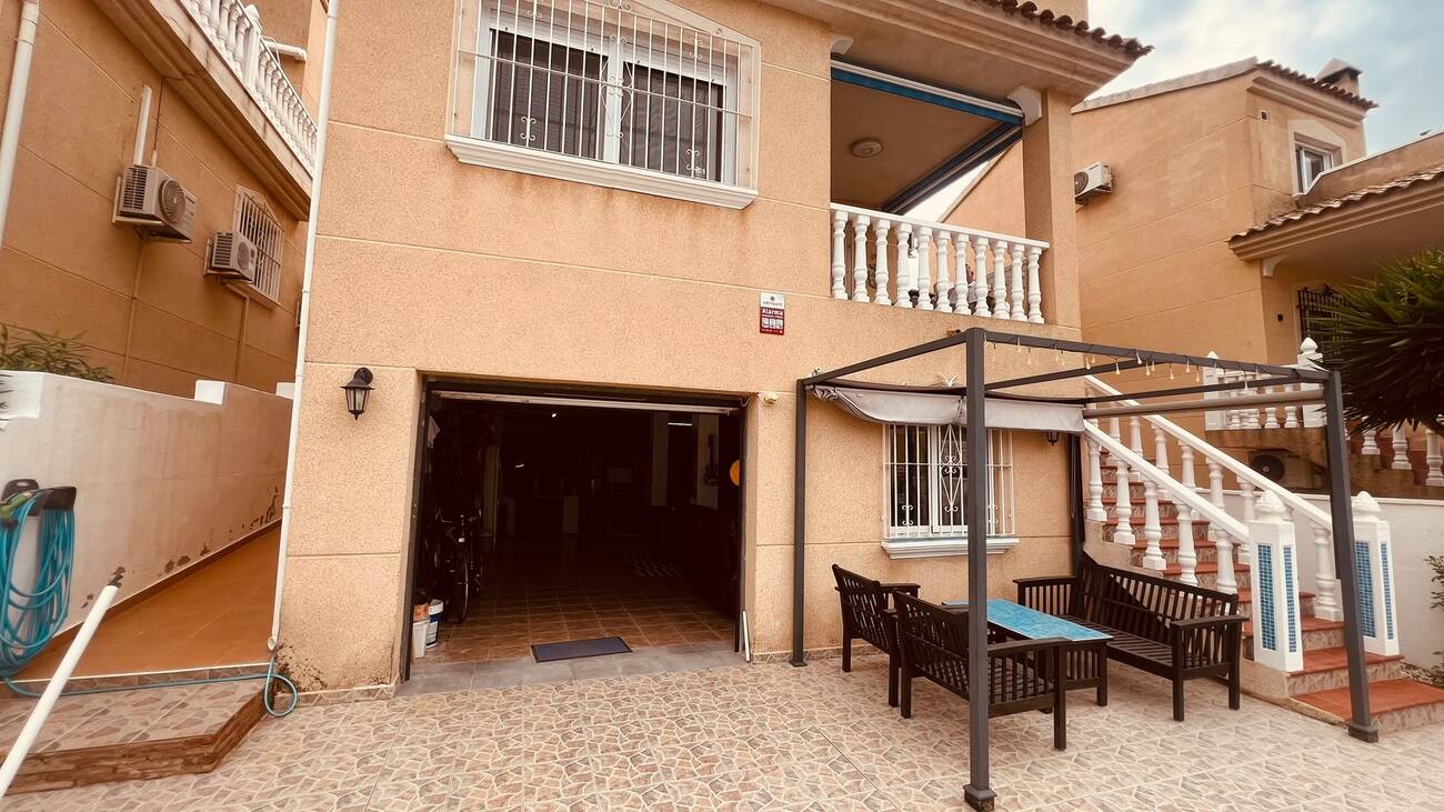 Villa in Villamartin, Alicante, Spanien 3 Schlafzimmer, 160 m2 Nr. 198983