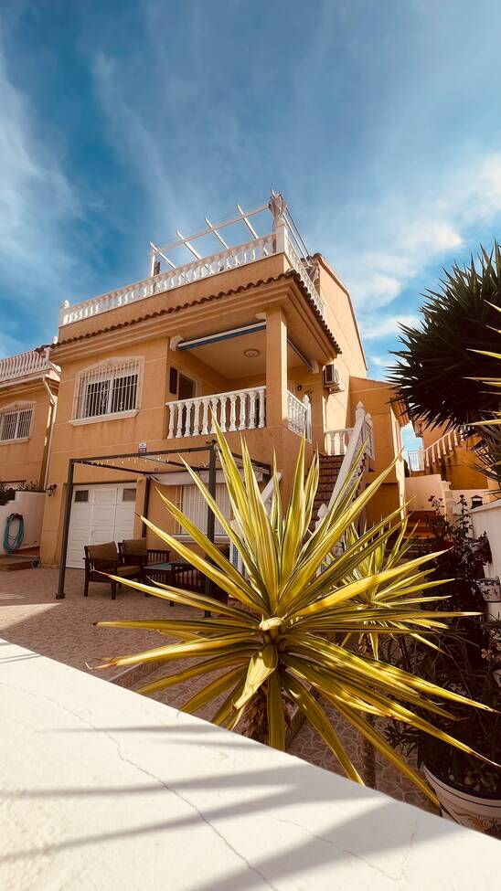 Villa in Villamartin, Alicante, Spanien 3 Schlafzimmer, 160 m2 Nr. 198983