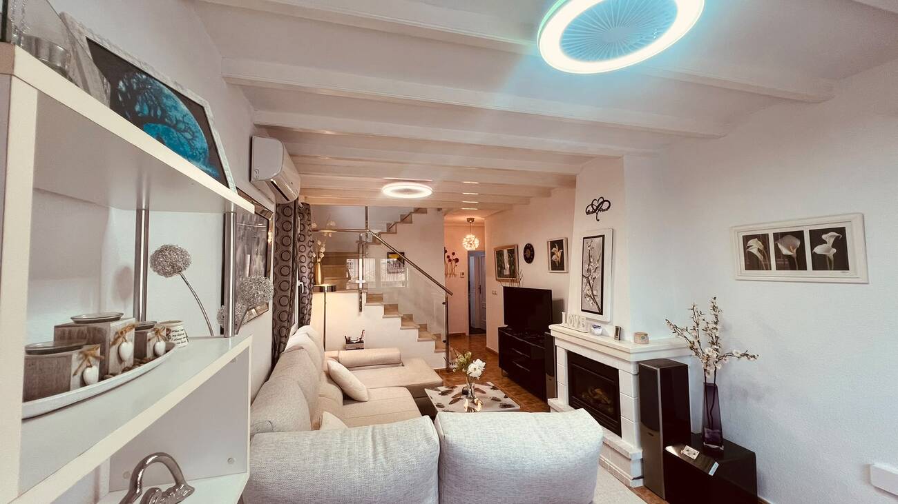 Villa in Villamartin, Alicante, Spanien 3 Schlafzimmer, 160 m2 Nr. 198983