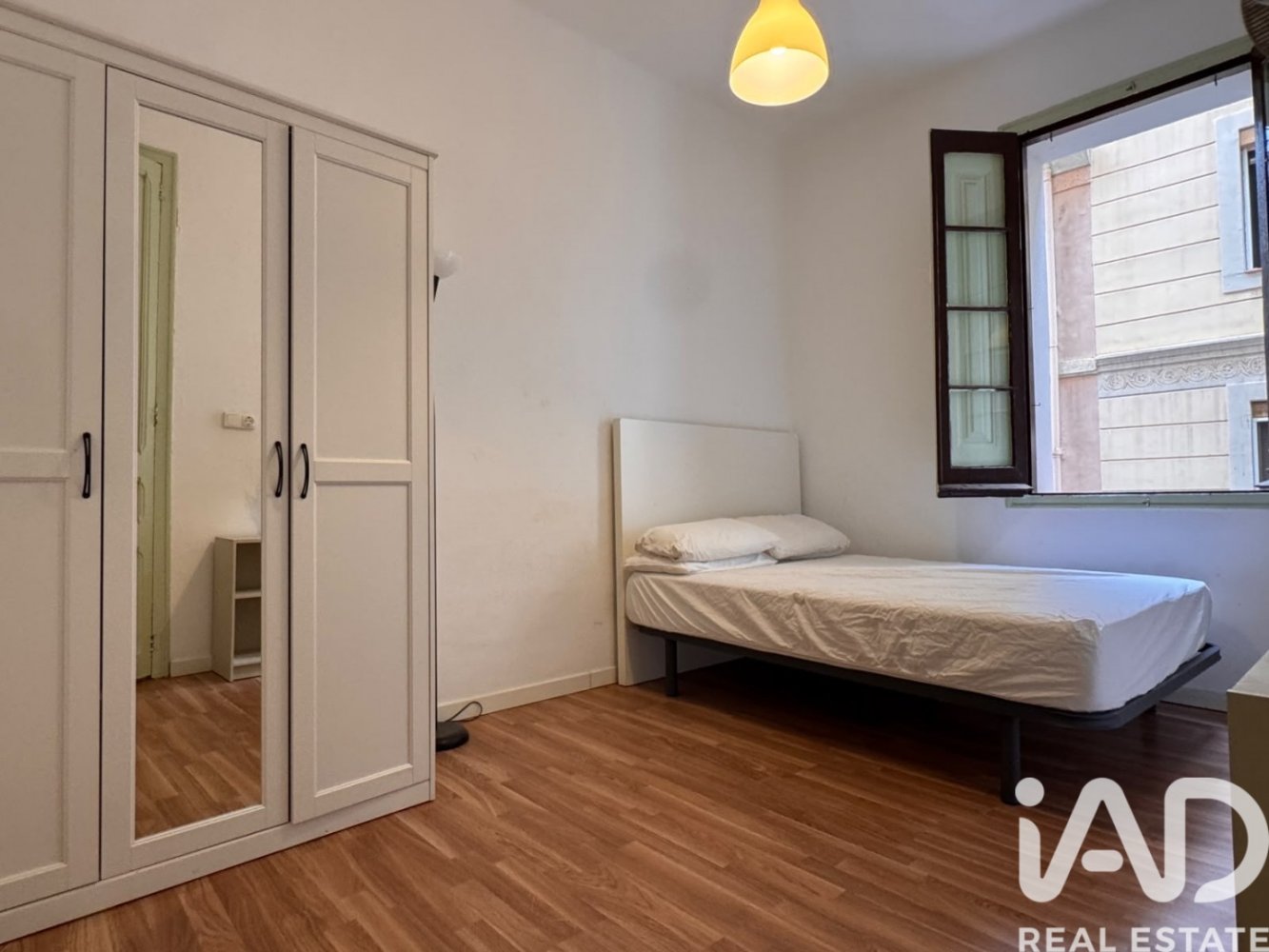 Dzīvoklis Barcelona, Spānijā 3 istabas, 54 m2 Nr. 197700