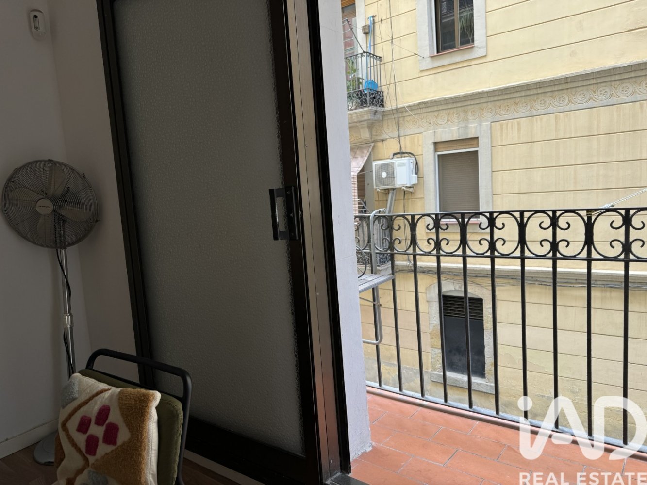 Dzīvoklis Barcelona, Spānijā 3 istabas, 54 m2 Nr. 197700