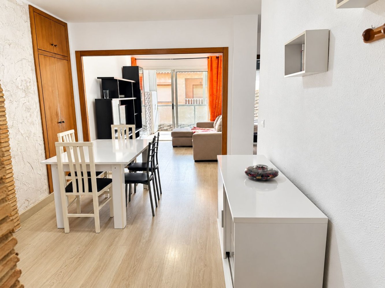 Apartamento en Torrevieja, Alicante, España 78 m2 No. 198747