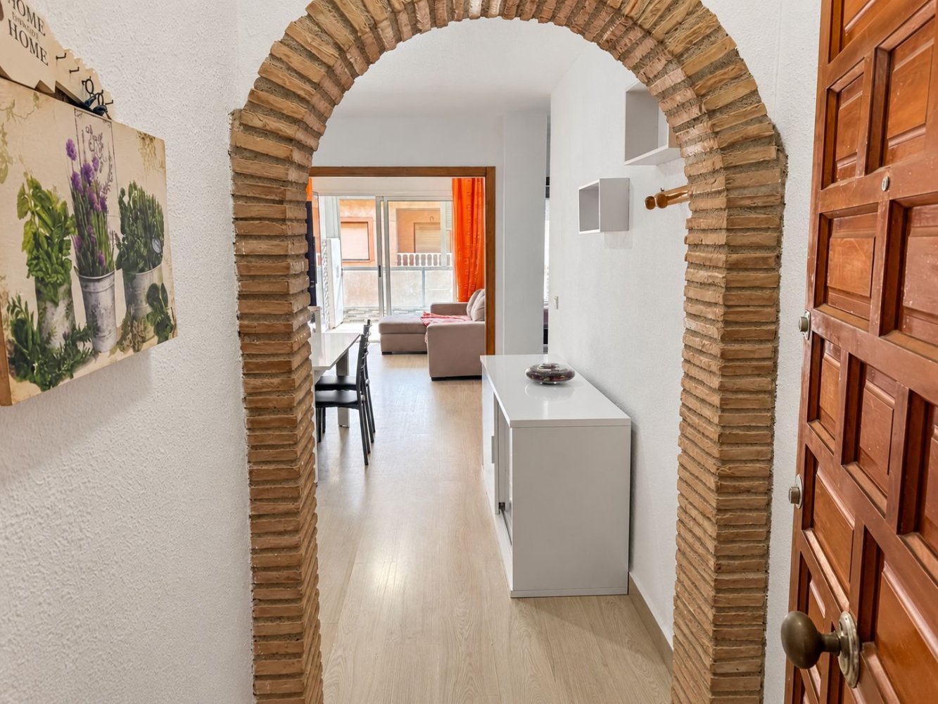 Apartamento en Torrevieja, Alicante, España 78 m2 No. 198747