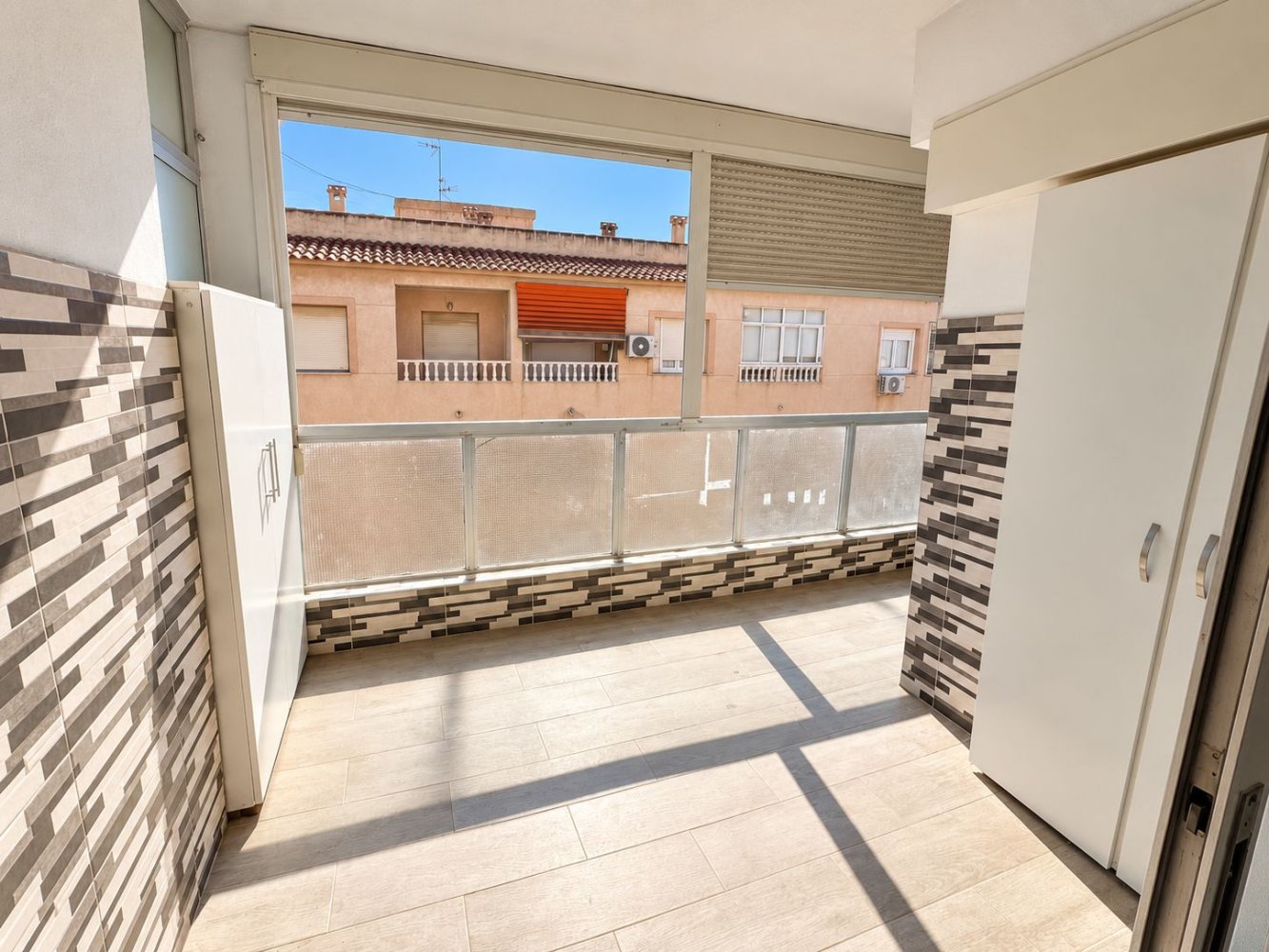 Apartamento en Torrevieja, Alicante, España 78 m2 No. 198747