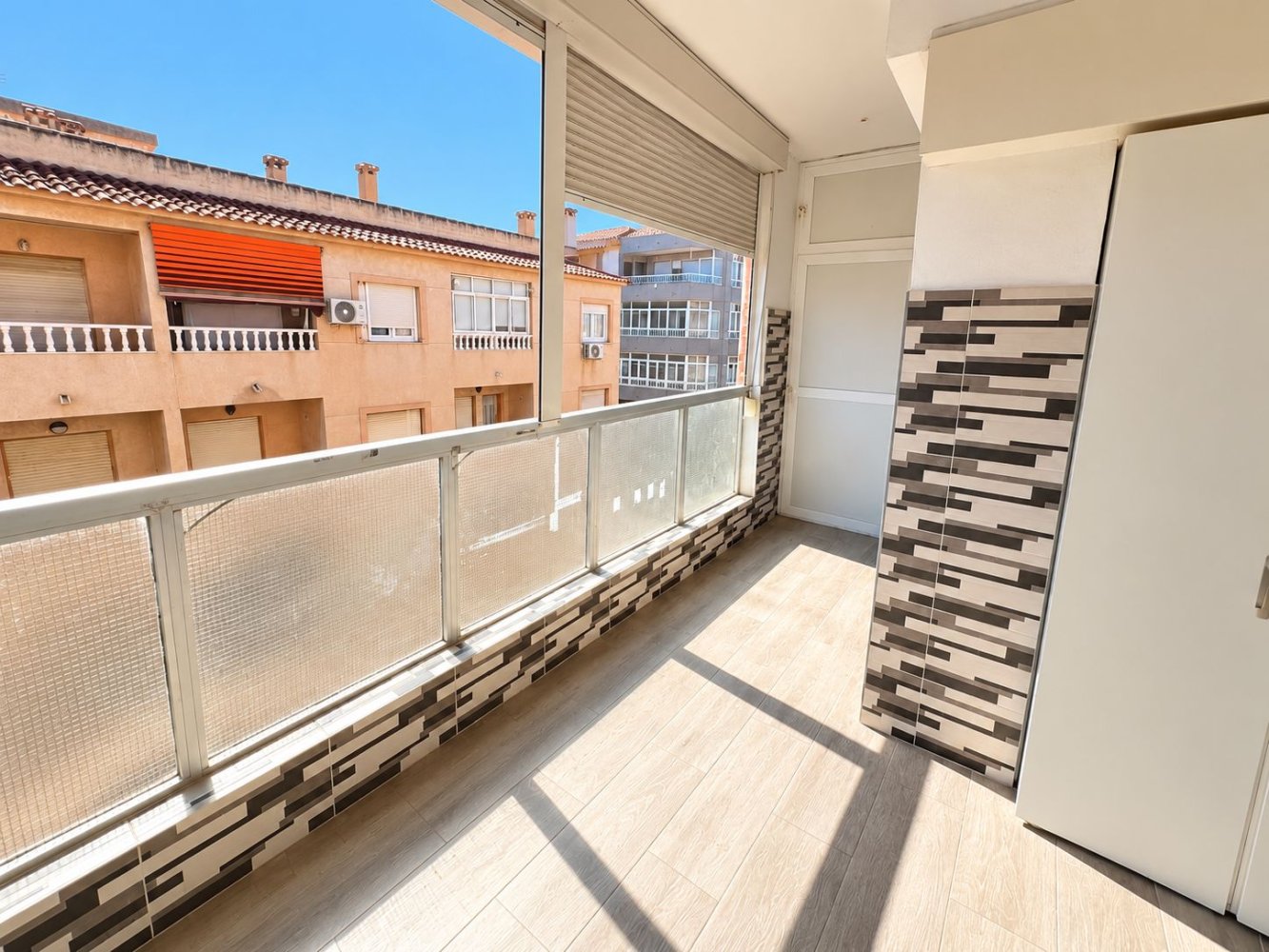 Apartamento en Torrevieja, Alicante, España 78 m2 No. 198747