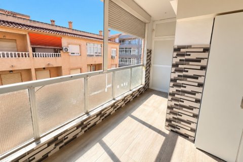 Huoneisto Torrevieja, Alicante, Espanja 78 m2 No. 198747