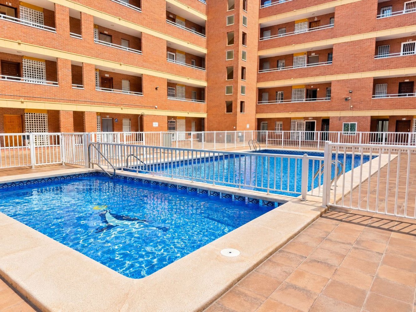 Apartamento en Torrevieja, Alicante, España 78 m2 No. 198747