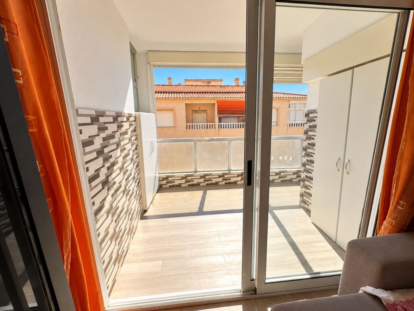 Apartamento en Torrevieja, Alicante, España 78 m2 No. 198747