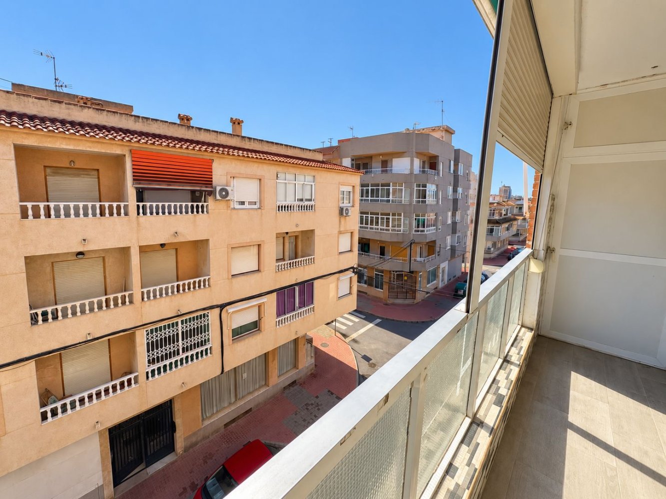 Apartamento en Torrevieja, Alicante, España 78 m2 No. 198747