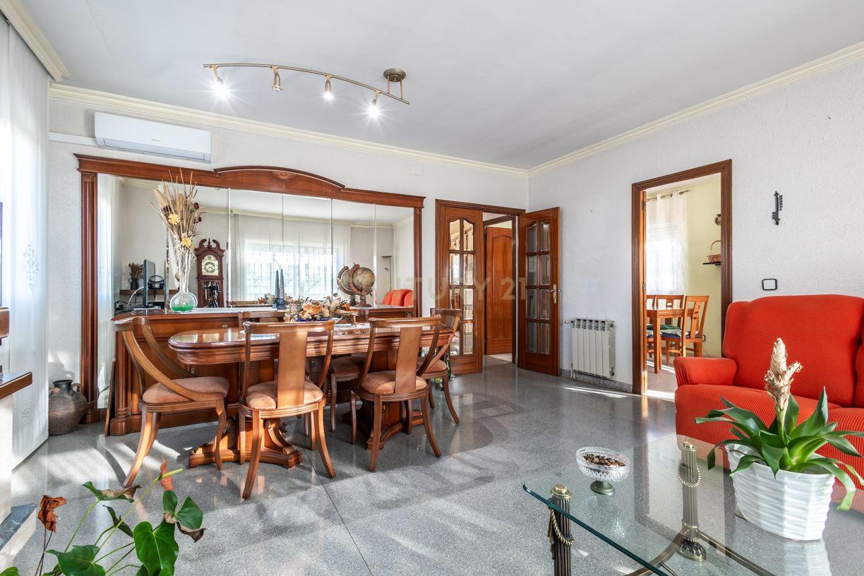 Casa a Viladecans, Barcelona, Spagna 5 camere da letto, 258 mq. N° 197526