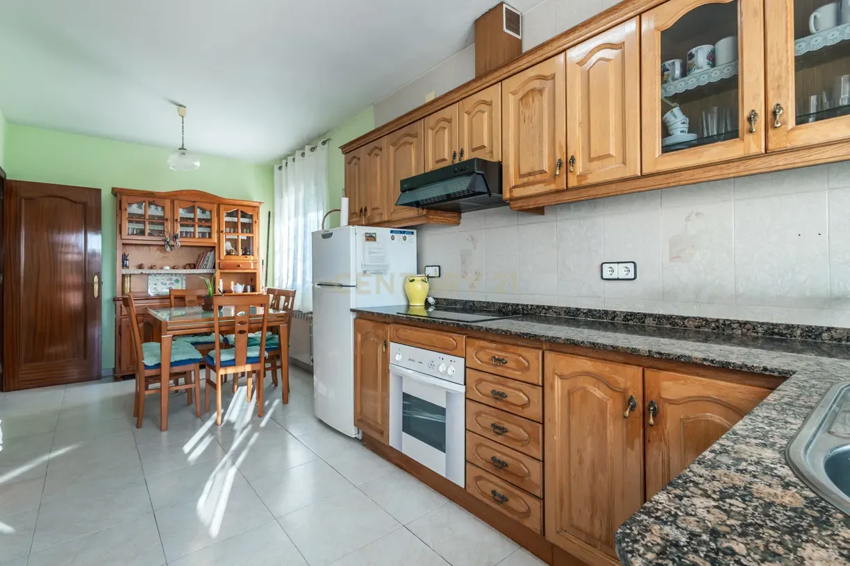 Casa a Viladecans, Barcelona, Spagna 5 camere da letto, 258 mq. N° 197526