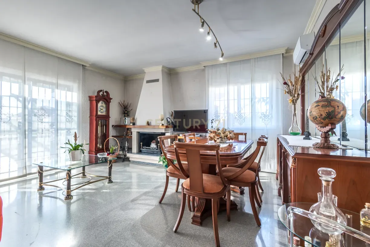 Casa a Viladecans, Barcelona, Spagna 5 camere da letto, 258 mq. N° 197526