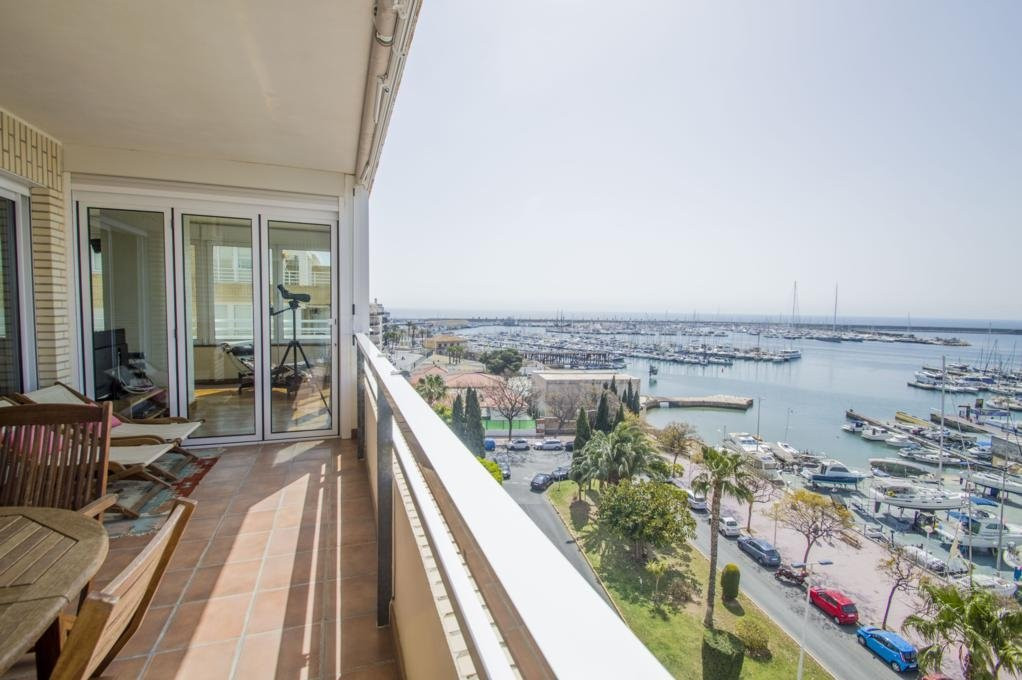 Apartment in Torrevieja, Alicante, Spain 3 bedrooms, 150 sq.m. No. 199337