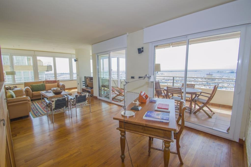 Apartment in Torrevieja, Alicante, Spain 3 bedrooms, 150 sq.m. No. 199337