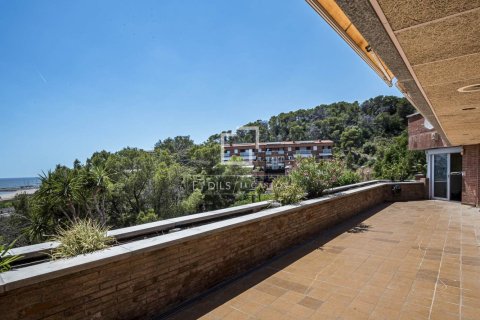 Apartment in Castelldefels, Barcelona, Spain 3 bedrooms, 153 sq.m. No. 168929