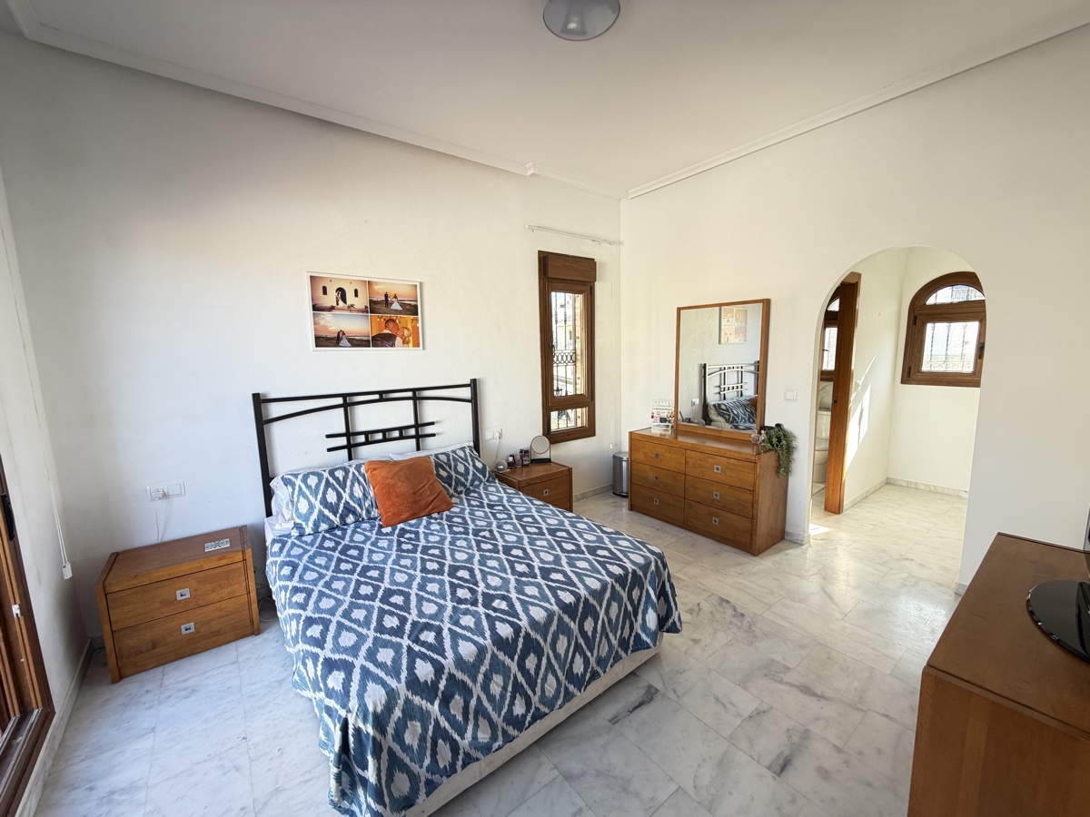 Villa a Lomas De La Juliana, Alicante, Spagna 4 camere da letto, 132 mq. N° 197426