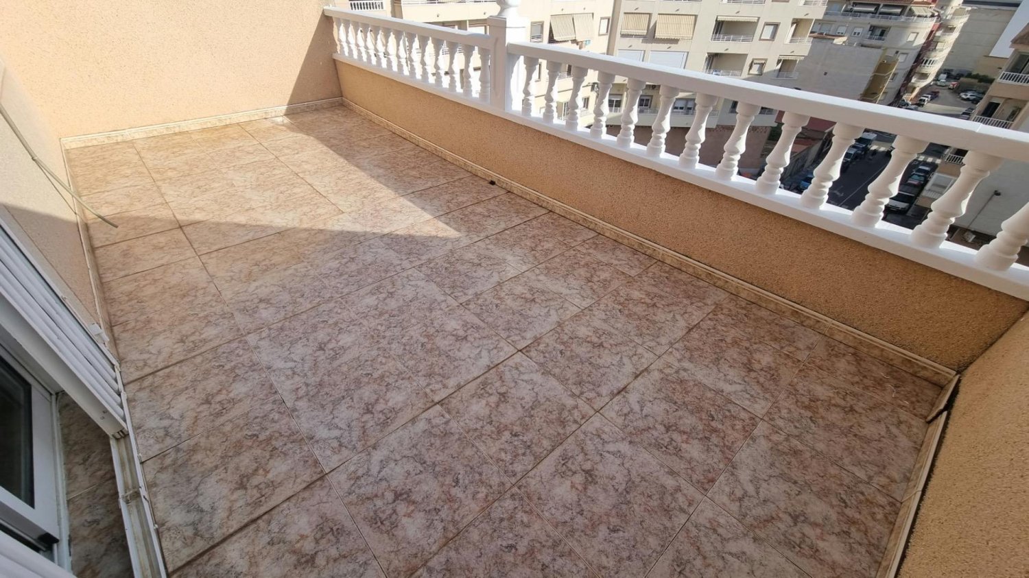 Apartamento en Torrevieja, Alicante, España 2 dormitorios, 65 m2 No. 198990