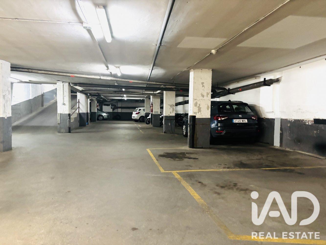 Parking à Barcelona, Espagne 13 m2 No. 198628