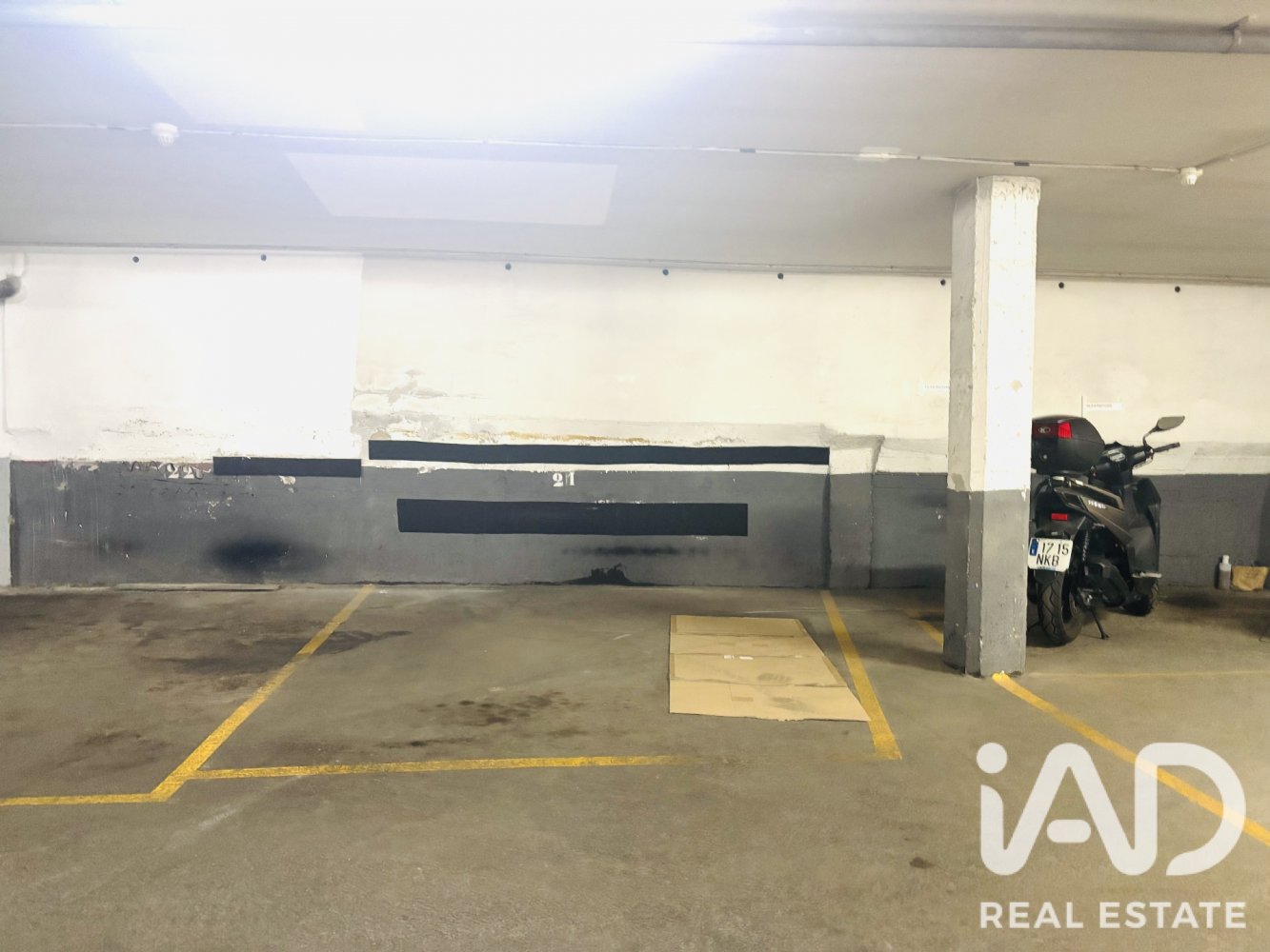 Parking à Barcelona, Espagne 13 m2 No. 198628