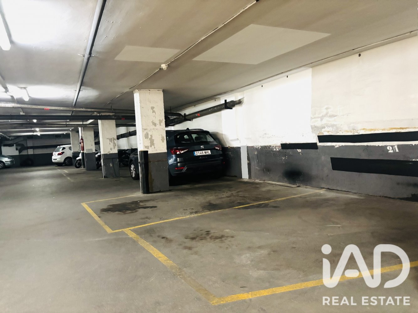 Parking à Barcelona, Espagne 13 m2 No. 198628