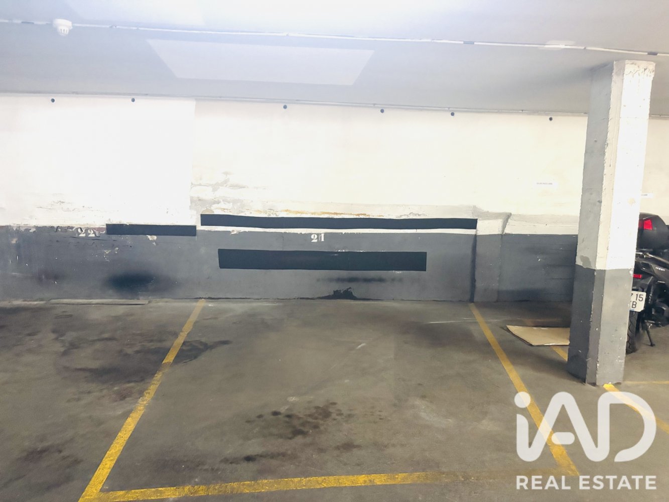 Parking à Barcelona, Espagne 13 m2 No. 198628