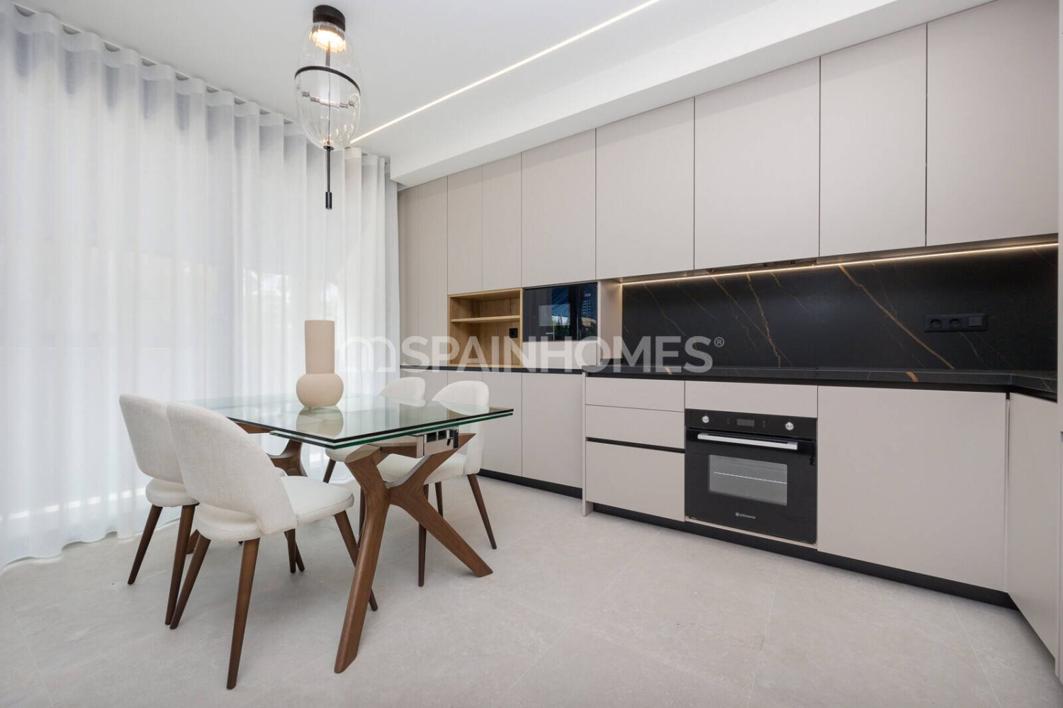 Appartamento a Guardamar del Segura, Alicante, Spagna 2 camere da letto, 76 mq. N° 181930
