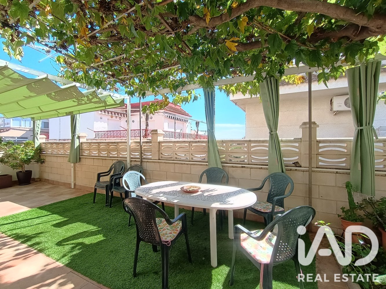 Townhouse in Calafell, Tarragona, Spain 4 bedrooms, 147 sq.m. No. 199591