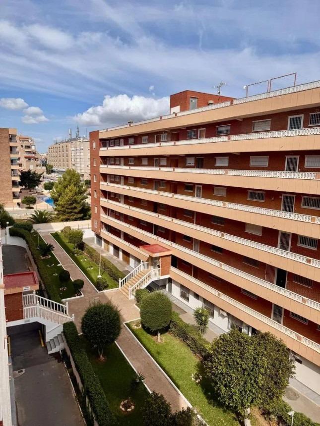 Huoneisto Punta Prima, Alicante, Espanja 3 makuuhuonetta, 83 m2 No. 197282